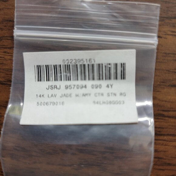 Lavender Jade and Amethyst Ring with 14kt Gold - Picture 3 of 3